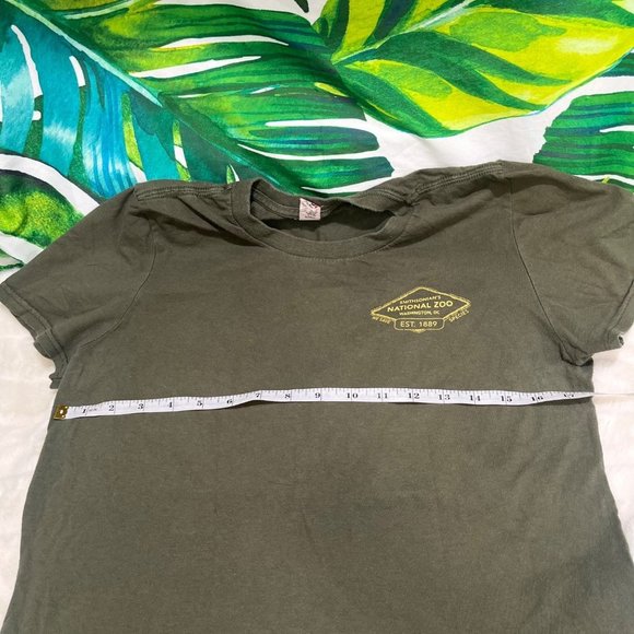 SMITHSONIAN Zoo Washington DC Small Green Brown Graphic Colorful Spring Tee - Picture 4 of 9